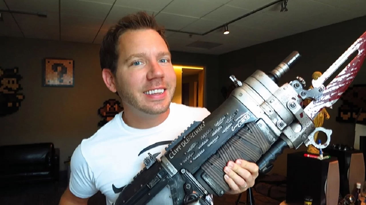 Cliff Bleszinski expressa interesse em retornar à franquia Gears of War em entrevista 